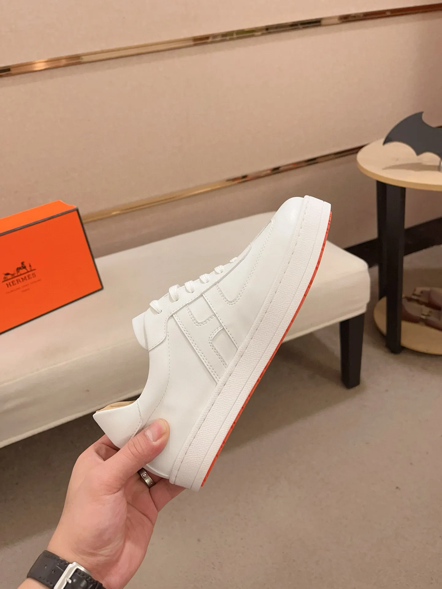 Men's clothing and shoes💰: 400💰《HERMES》【Classic Original Version】Hermès; Top 🔝 Purchasing Agency 🔍🔍Men's latest 🇺🇸 counter sales simultaneously, original ▲▲cowhide imported from Italy ▲▲Exquisite workmanship (Italian 🇮🇹Imported water-dyed 🐂cowhide lining) sole: original sole provided by the original factory, ⚠️exclusive double-layer activity·TPR·rubber·combined molded outsole; Code number: 38-44 (45/46 can be customized, non-refundable)
